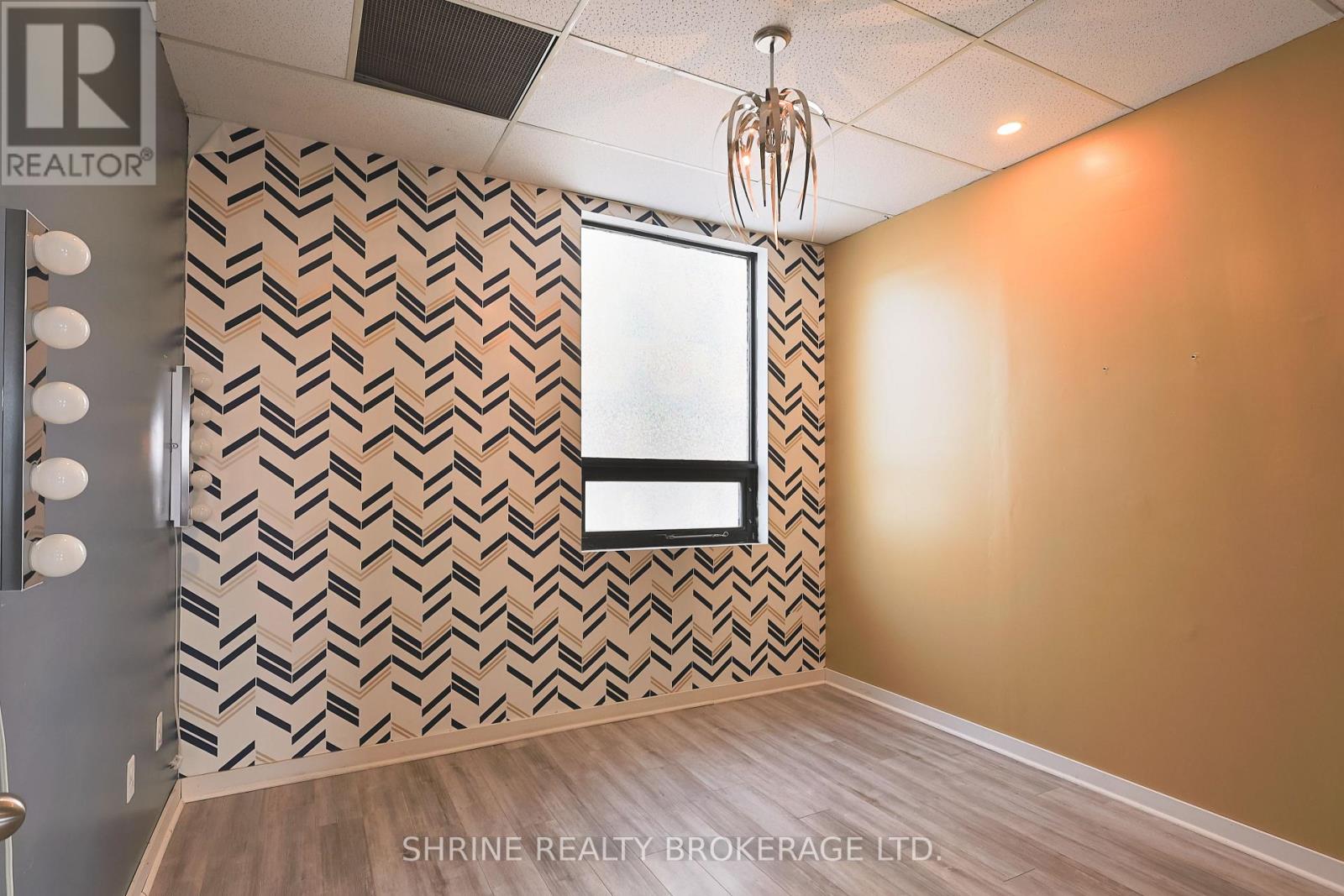 Upper - 134 Commissioners Road W, London South, Ontario  N6J 1X8 - Photo 17 - X12639668