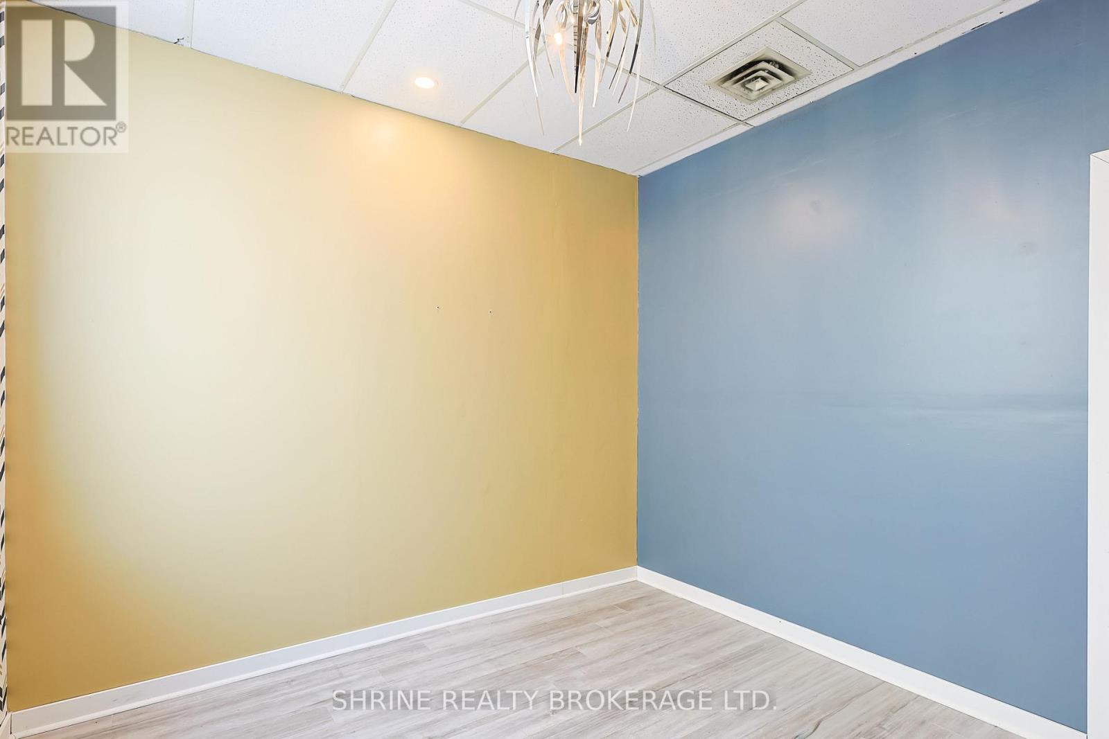 Upper - 134 Commissioners Road W, London South, Ontario  N6J 1X8 - Photo 18 - X12639668