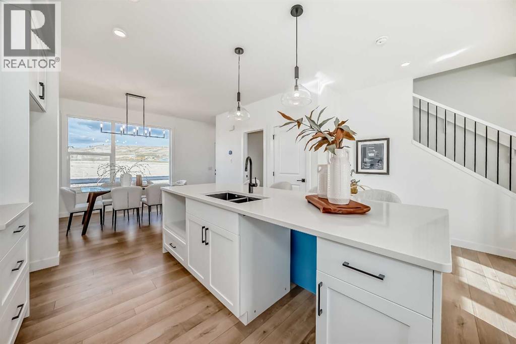 430 Heartland Way, Cochrane, Alberta  T4C 0M5 - Photo 13 - A2217577