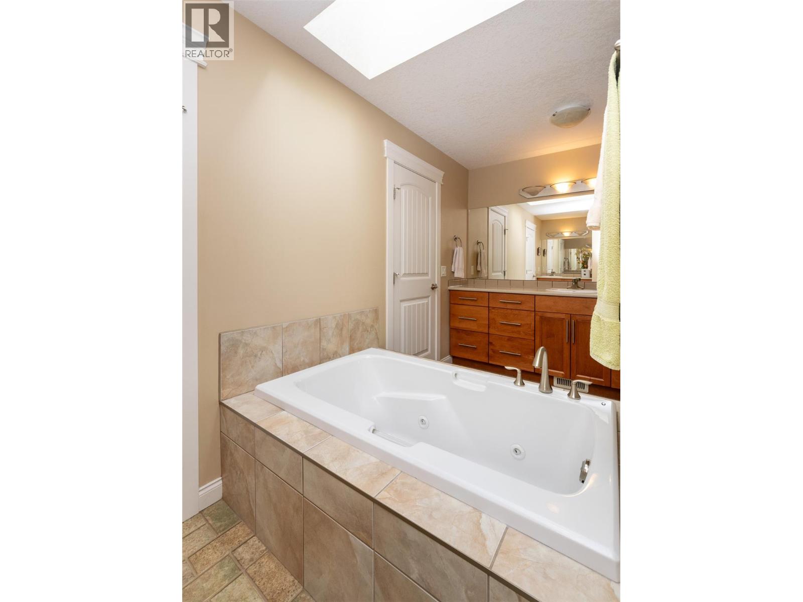 1510 Trans Canada Highway Unit# 65, Sorrento, British Columbia  V0E 2W0 - Photo 54 - 10370361