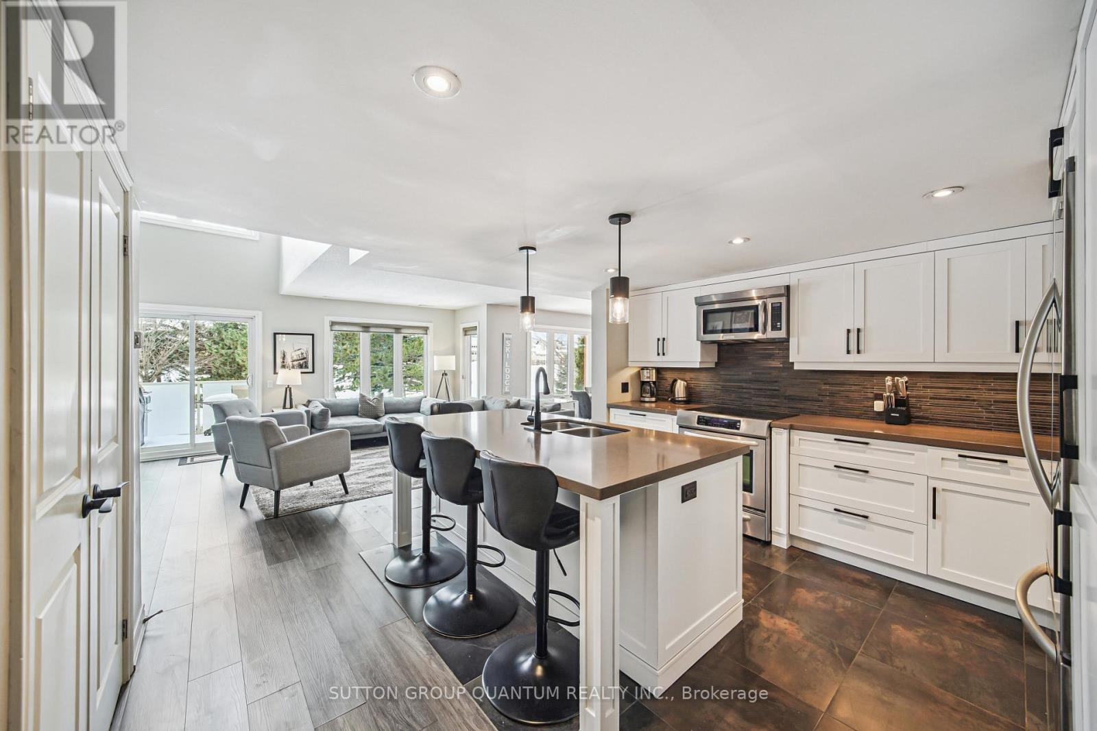 218 - 120 Fairway Court, Blue Mountains, Ontario  L9Y 0P8 - Photo 9 - X12639344