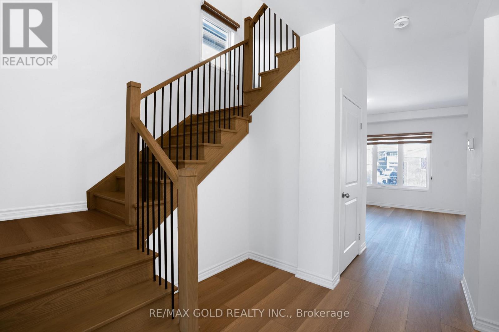 222 Pilkington Street, Thorold, Ontario  L2V 0N5 - Photo 3 - X12610178