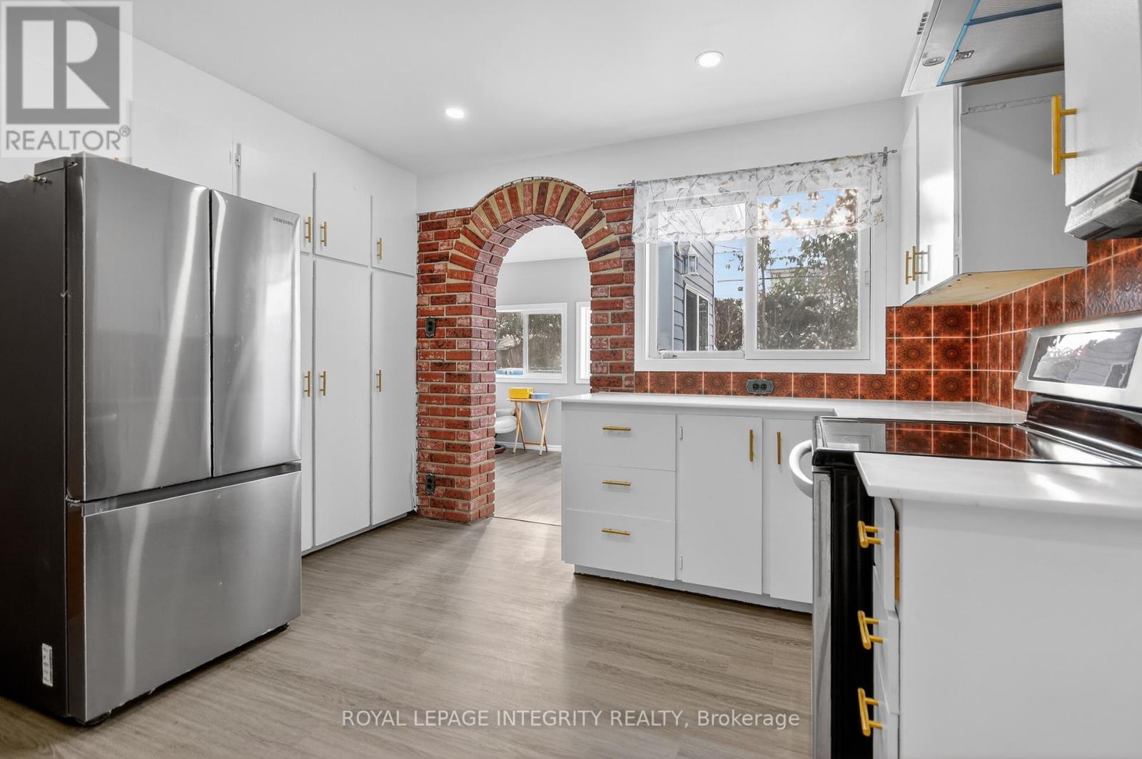 230 Smyth Road, Ottawa, Ontario  K1H 5A2 - Photo 15 - X12639656