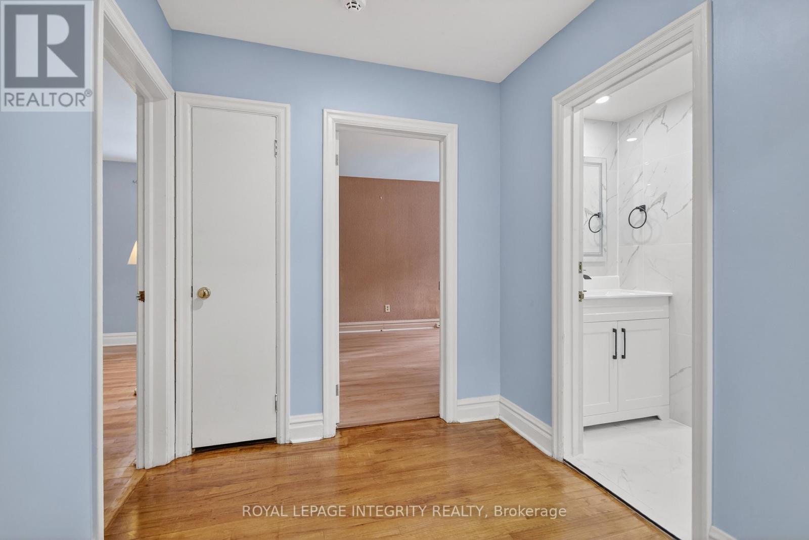 230 Smyth Road, Ottawa, Ontario  K1H 5A2 - Photo 17 - X12639656