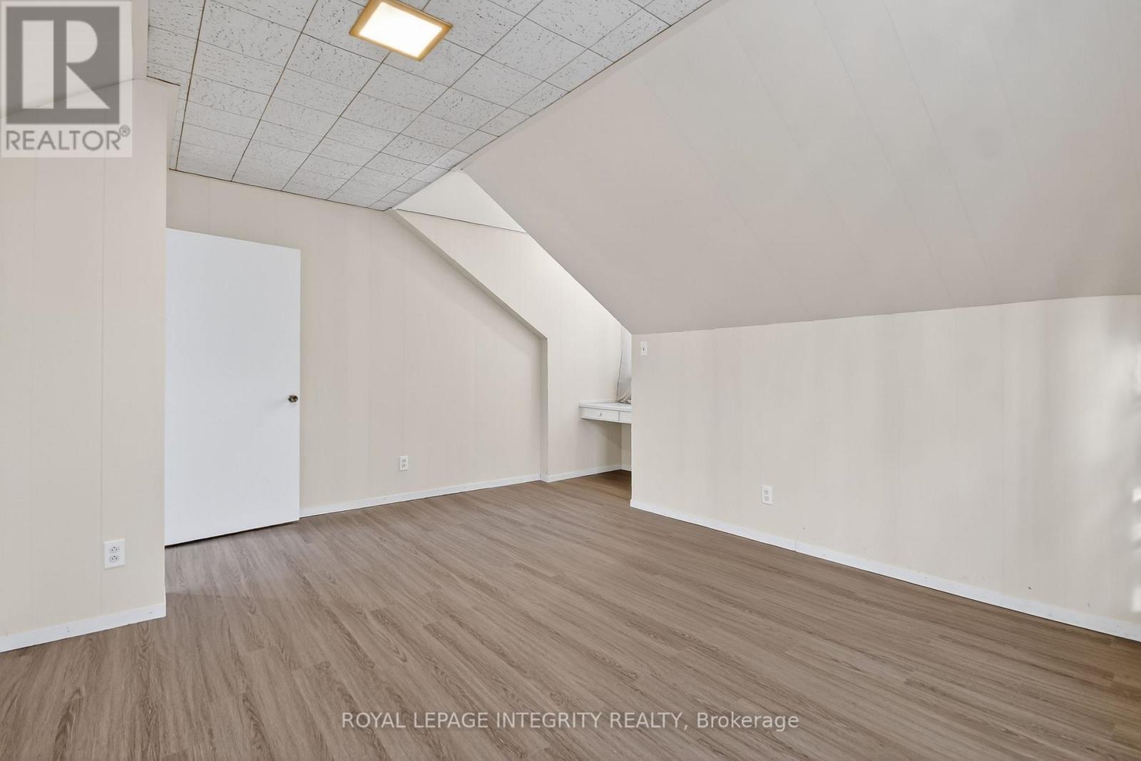 230 Smyth Road, Ottawa, Ontario  K1H 5A2 - Photo 31 - X12639656