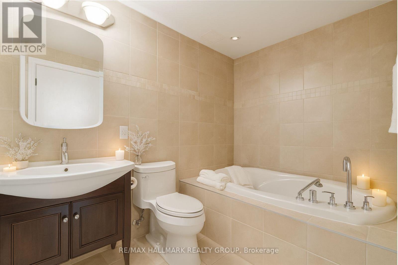 1301 - 90 George Street, Ottawa, Ontario  K1N 0A8 - Photo 12 - X12639702