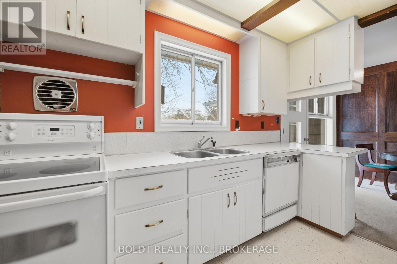 5 Swan Drive, St. Catharines, Ontario  L2T 2C2 - Photo 14 - X12639682