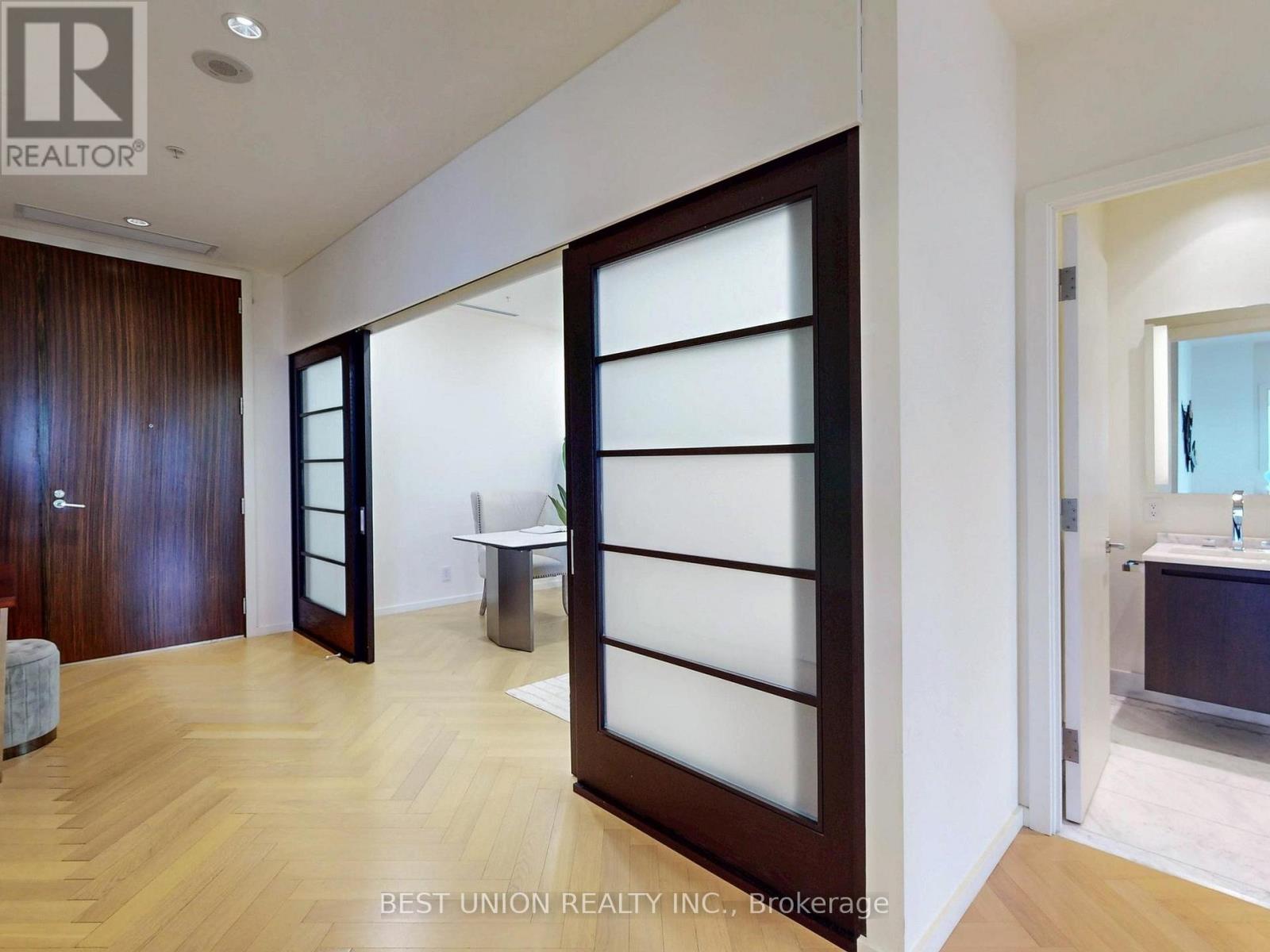 5301 - 180 University Avenue, Toronto, Ontario M5H 0A2 - Photo 11 - C12600038