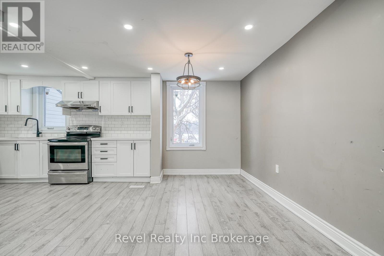 123 Charles Street E, Ingersoll, Ontario  N5C 1J9 - Photo 10 - X12639646