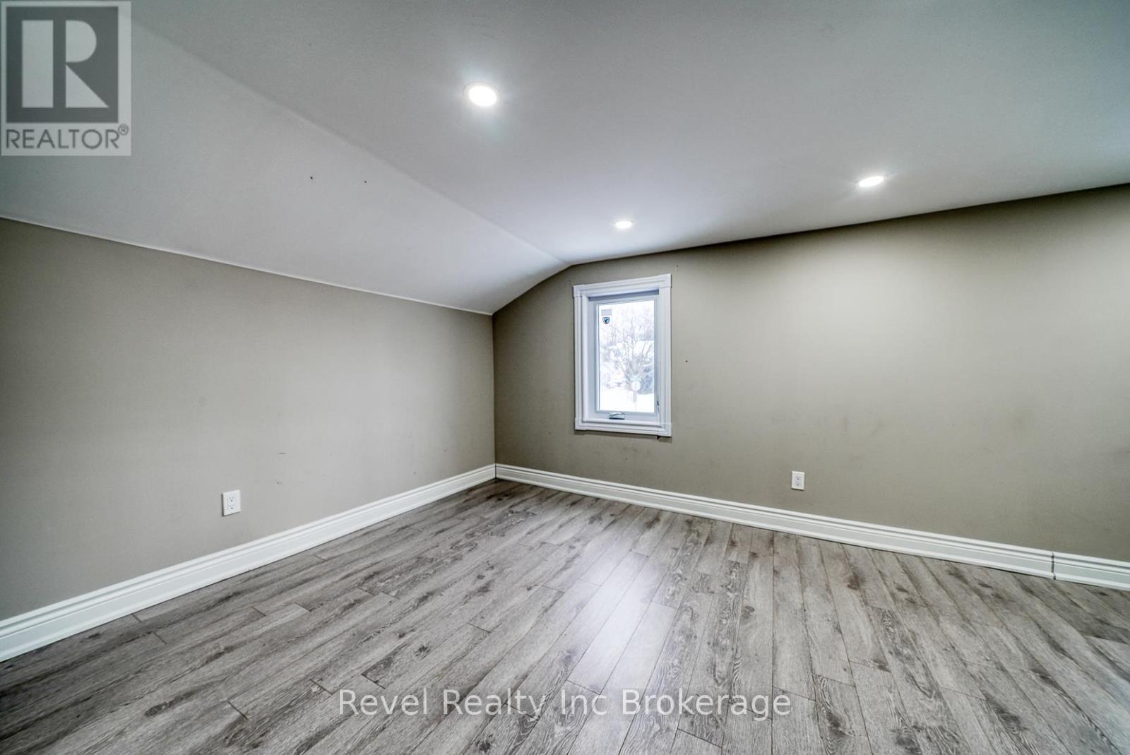 123 Charles Street E, Ingersoll, Ontario  N5C 1J9 - Photo 23 - X12639646