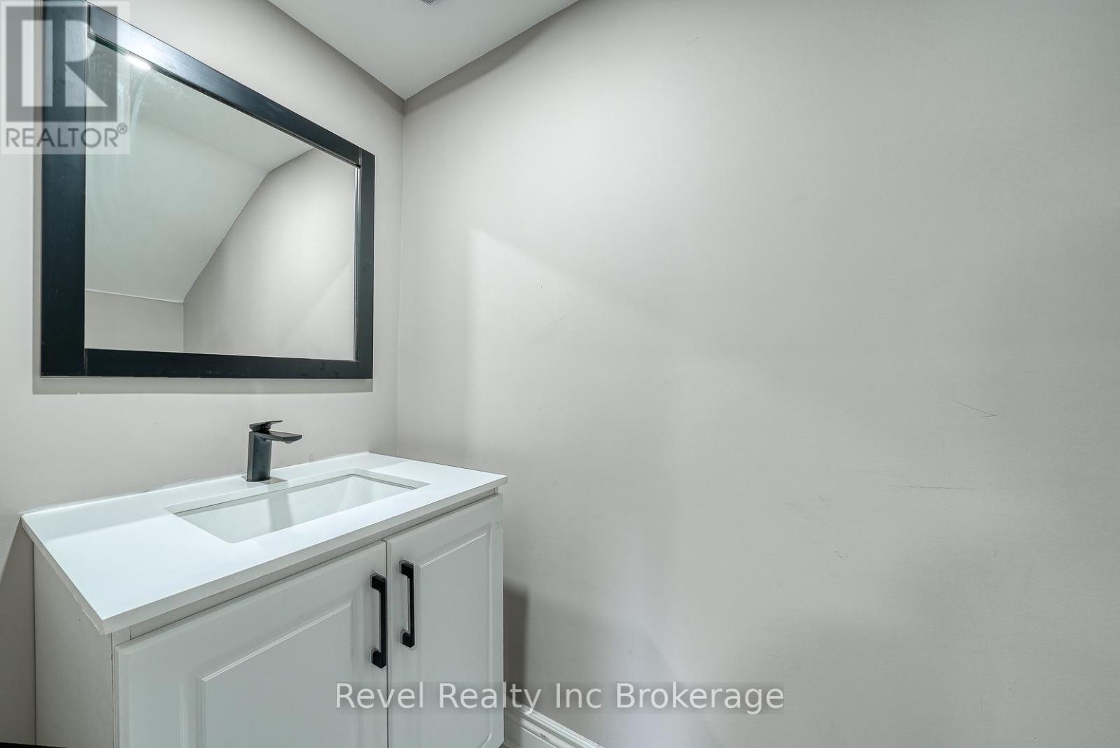 123 Charles Street E, Ingersoll, Ontario  N5C 1J9 - Photo 25 - X12639646