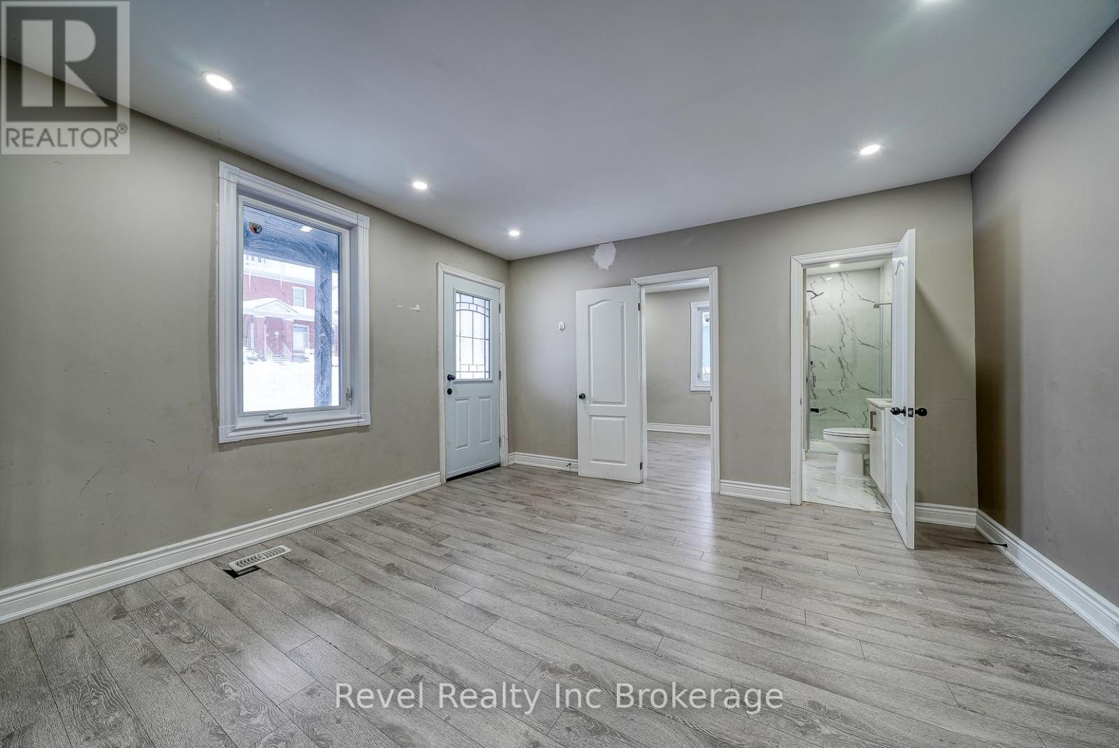 123 Charles Street E, Ingersoll, Ontario  N5C 1J9 - Photo 4 - X12639646