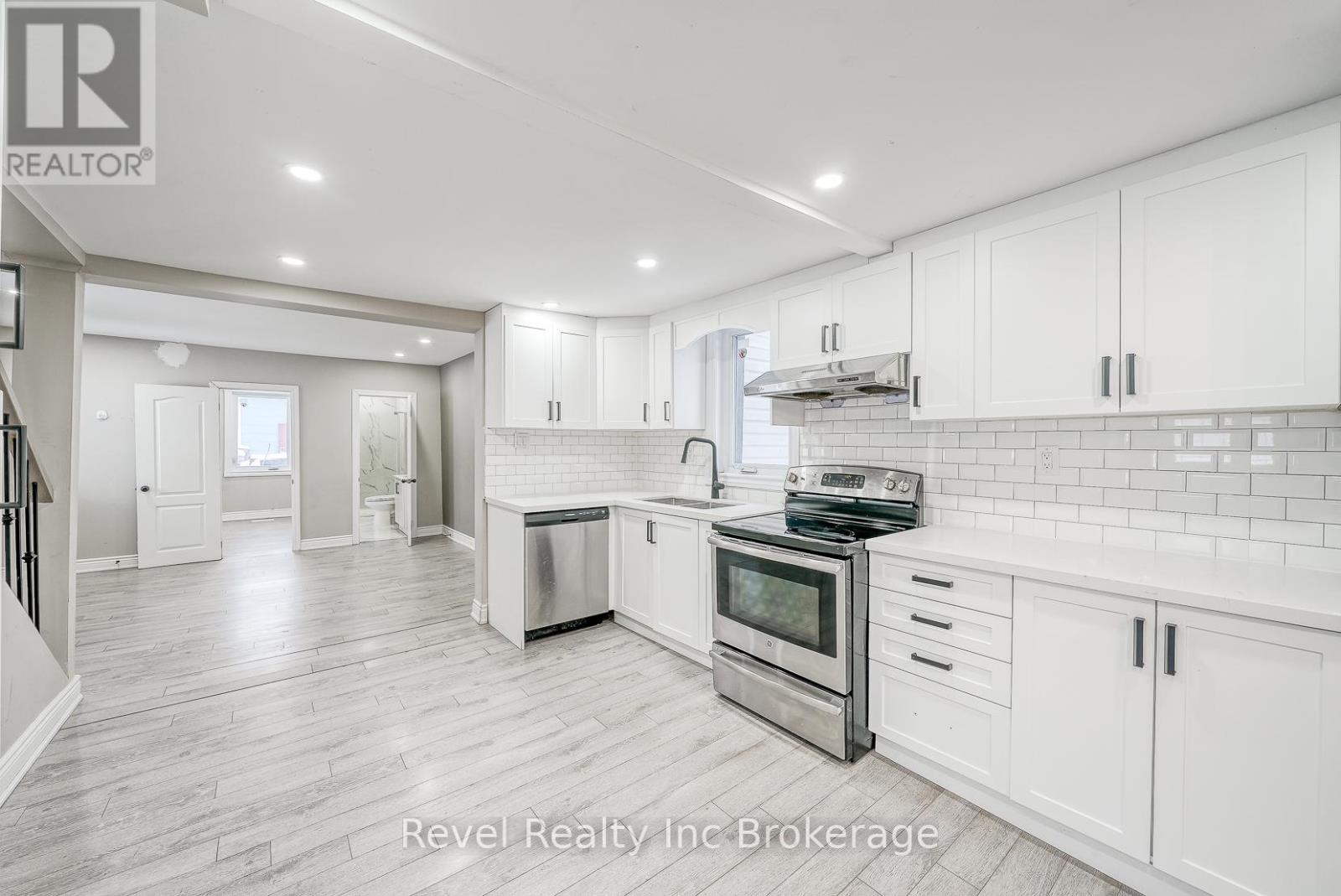 123 Charles Street E, Ingersoll, Ontario  N5C 1J9 - Photo 8 - X12639646