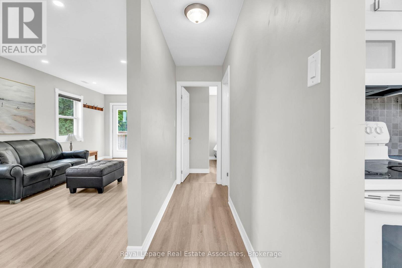 21 Bairstow Crescent, Halton Hills, Ontario  L7G 1L9 - Photo 38 - W12359862