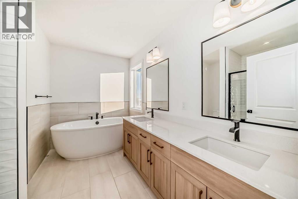 168 Southborough Common, Cochrane, Alberta T4C 3J5 - Photo 28 - A2273060