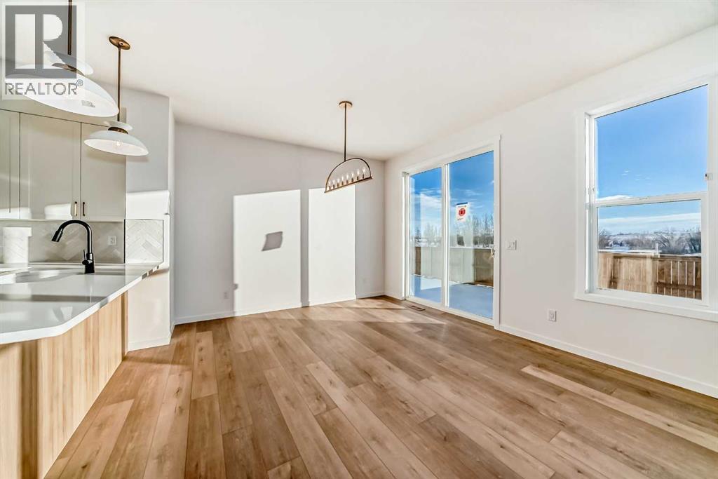 168 Southborough Common, Cochrane, Alberta T4C 3J5 - Photo 12 - A2273060