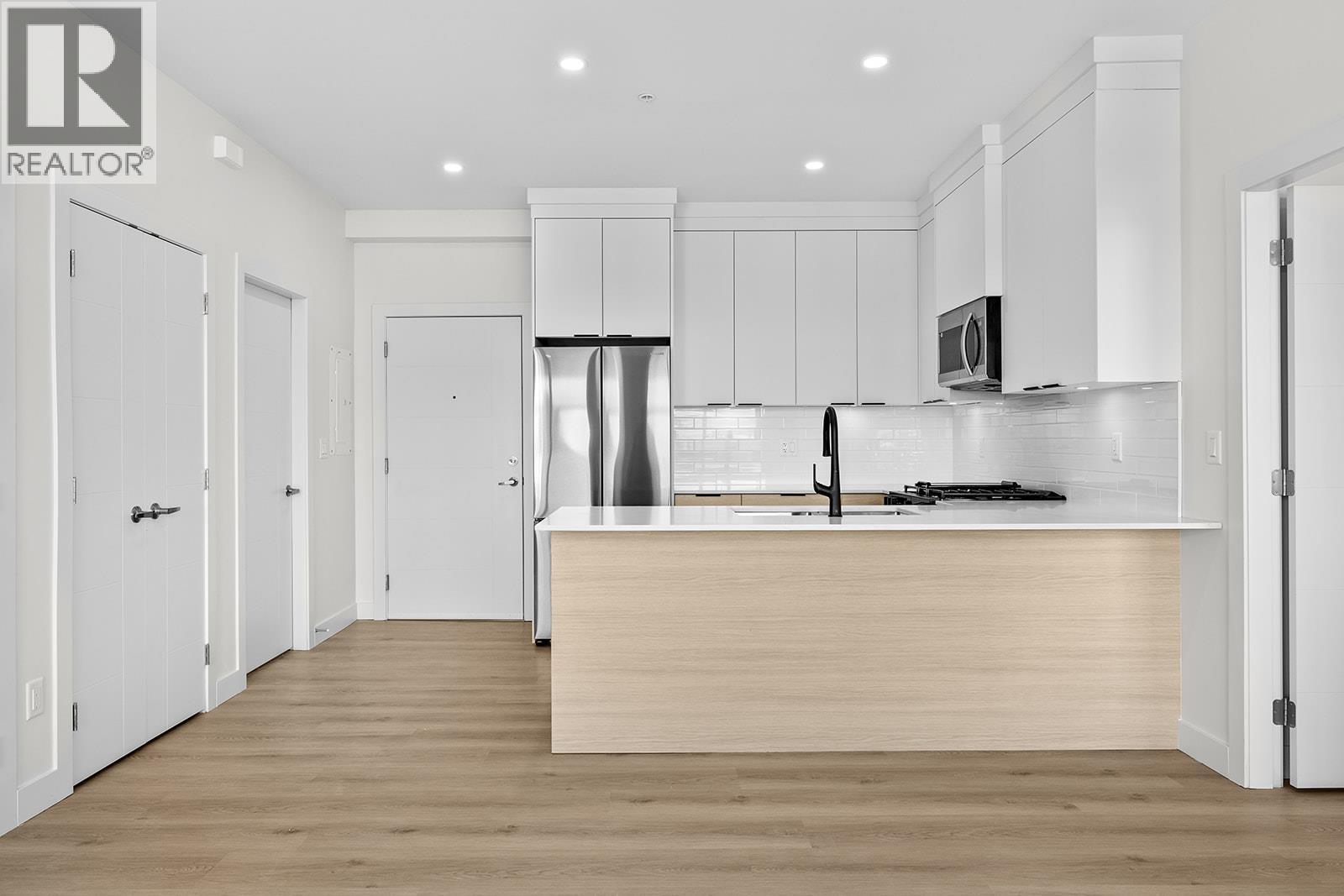 5300 Main Street Unit# 203, Kelowna, British Columbia