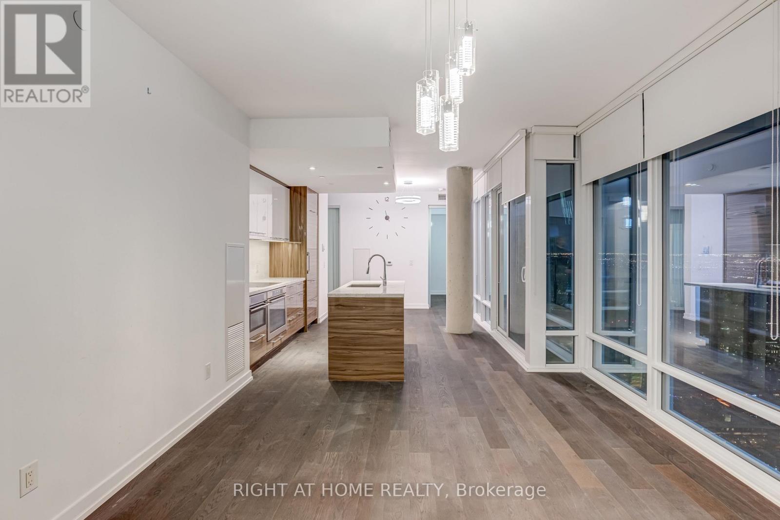 4702 - 488 University Avenue, Toronto, Ontario M5G 0C1 - Photo 12 - C12639622