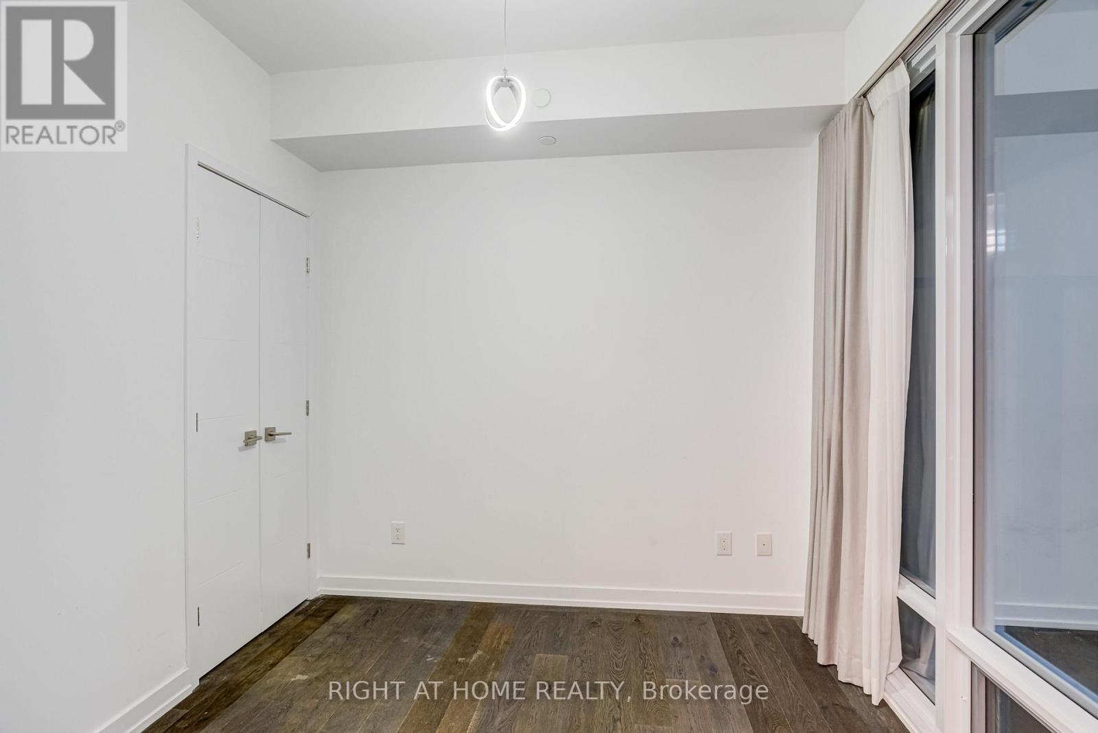 4702 - 488 University Avenue, Toronto, Ontario M5G 0C1 - Photo 23 - C12639622