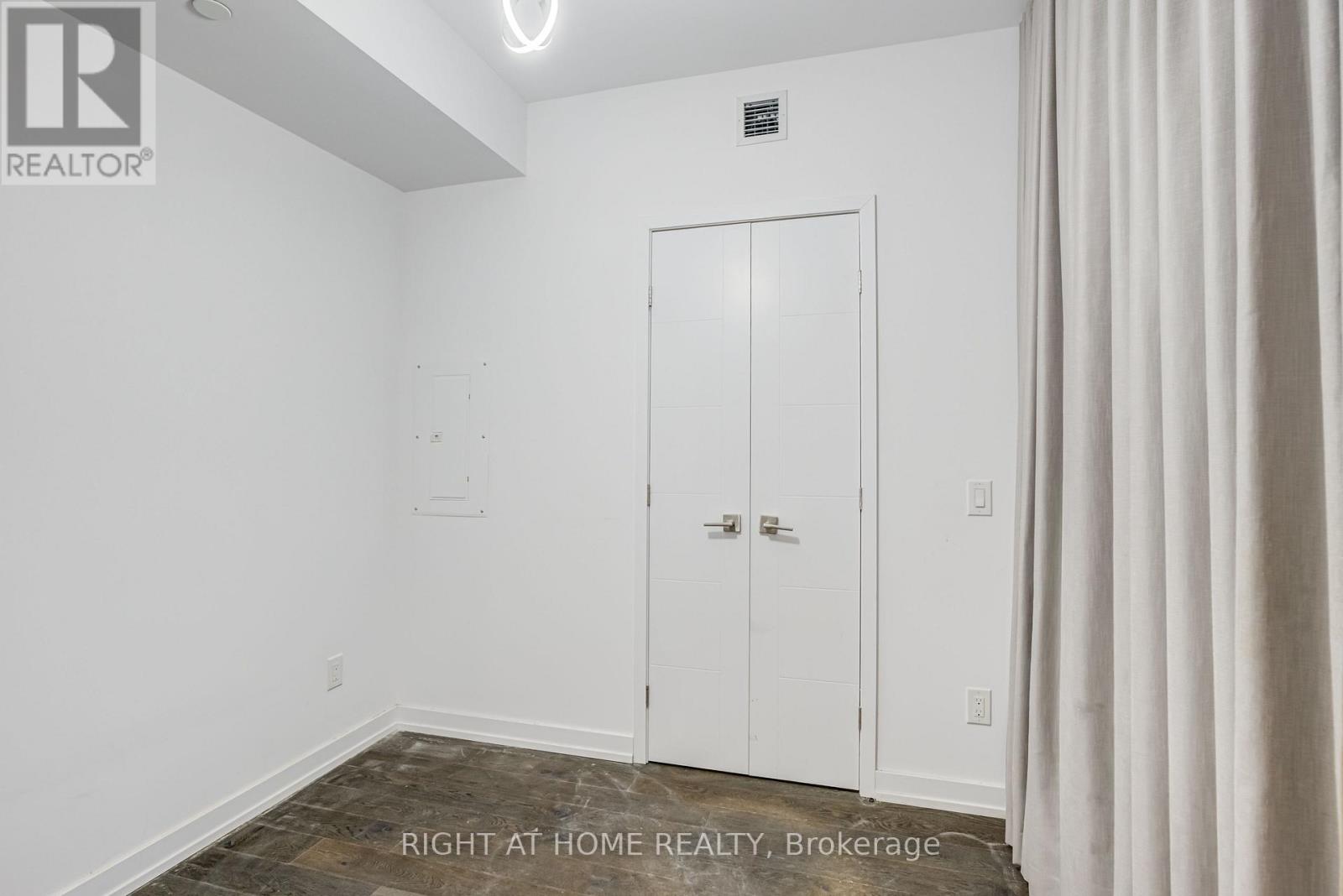 4702 - 488 University Avenue, Toronto, Ontario M5G 0C1 - Photo 27 - C12639622