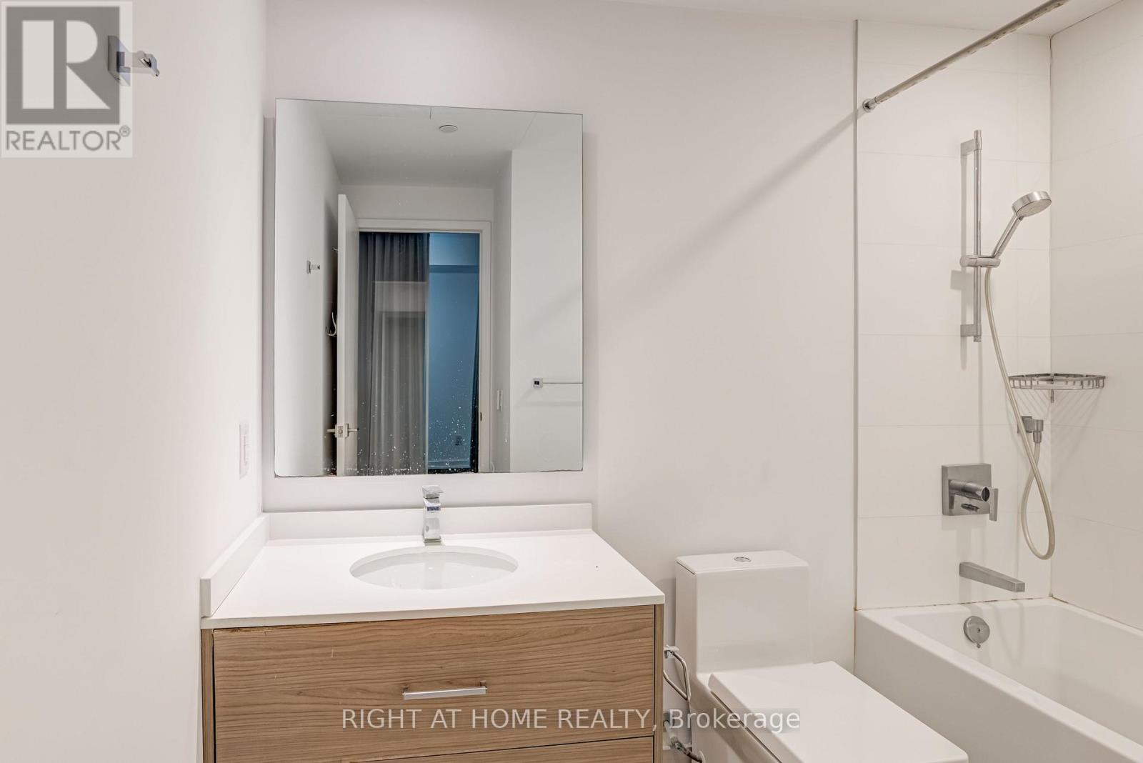 4702 - 488 University Avenue, Toronto, Ontario M5G 0C1 - Photo 28 - C12639622