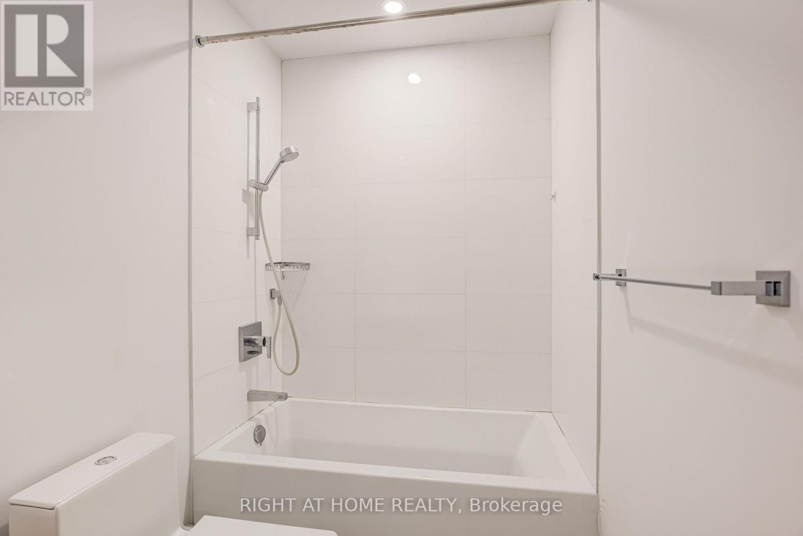 4702 - 488 University Avenue, Toronto, Ontario M5G 0C1 - Photo 29 - C12639622