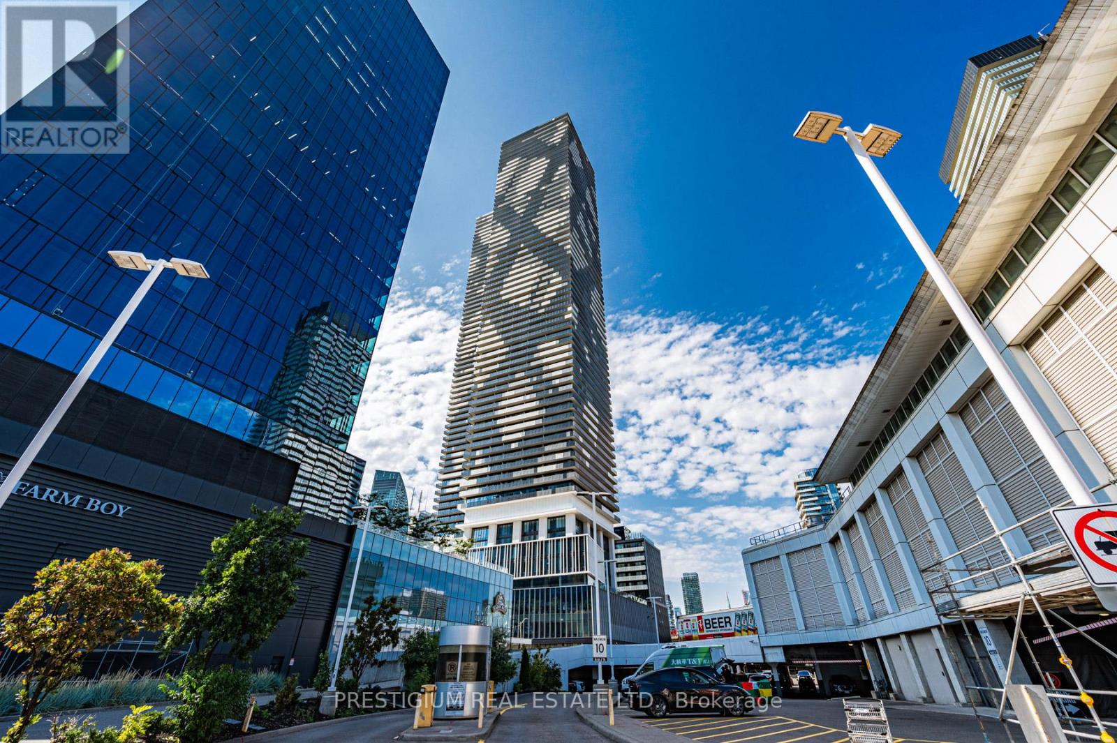 6811 - 138 DOWNES STREET, Toronto, Ontario