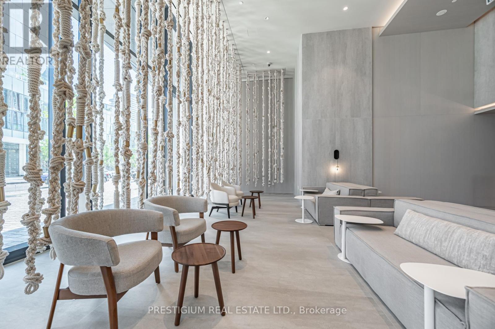 6811 - 138 Downes Street, Toronto, Ontario  M5E 0E4 - Photo 3 - C12639624