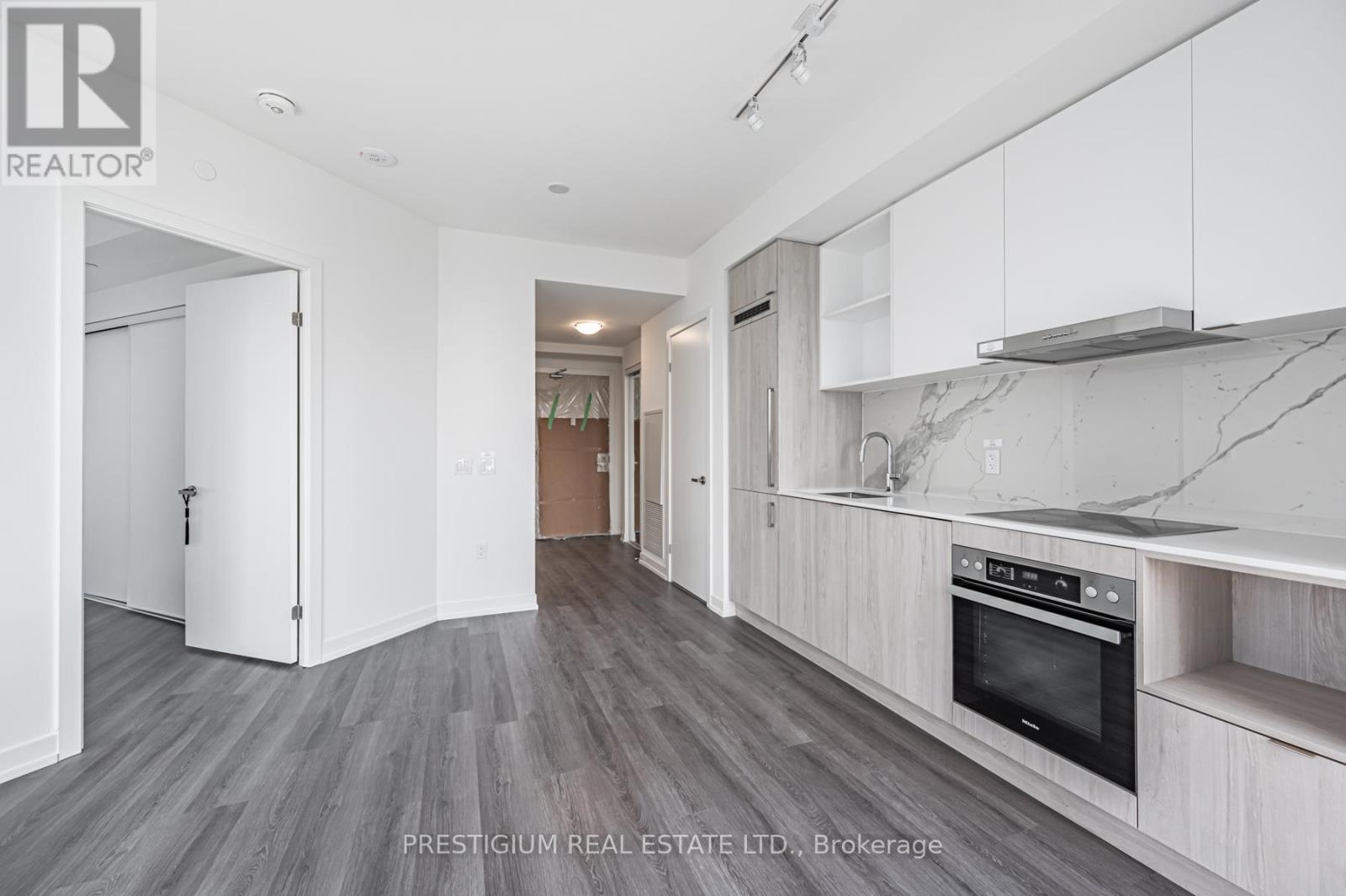 6811 - 138 Downes Street, Toronto, Ontario  M5E 0E4 - Photo 7 - C12639624