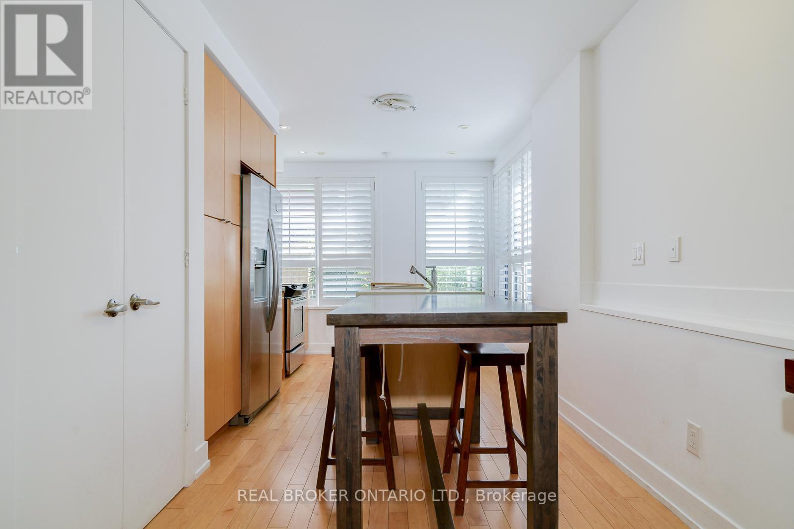 1 - 207 Beverley Street, Toronto, Ontario  M5T 1Z4 - Photo 5 - C12639686