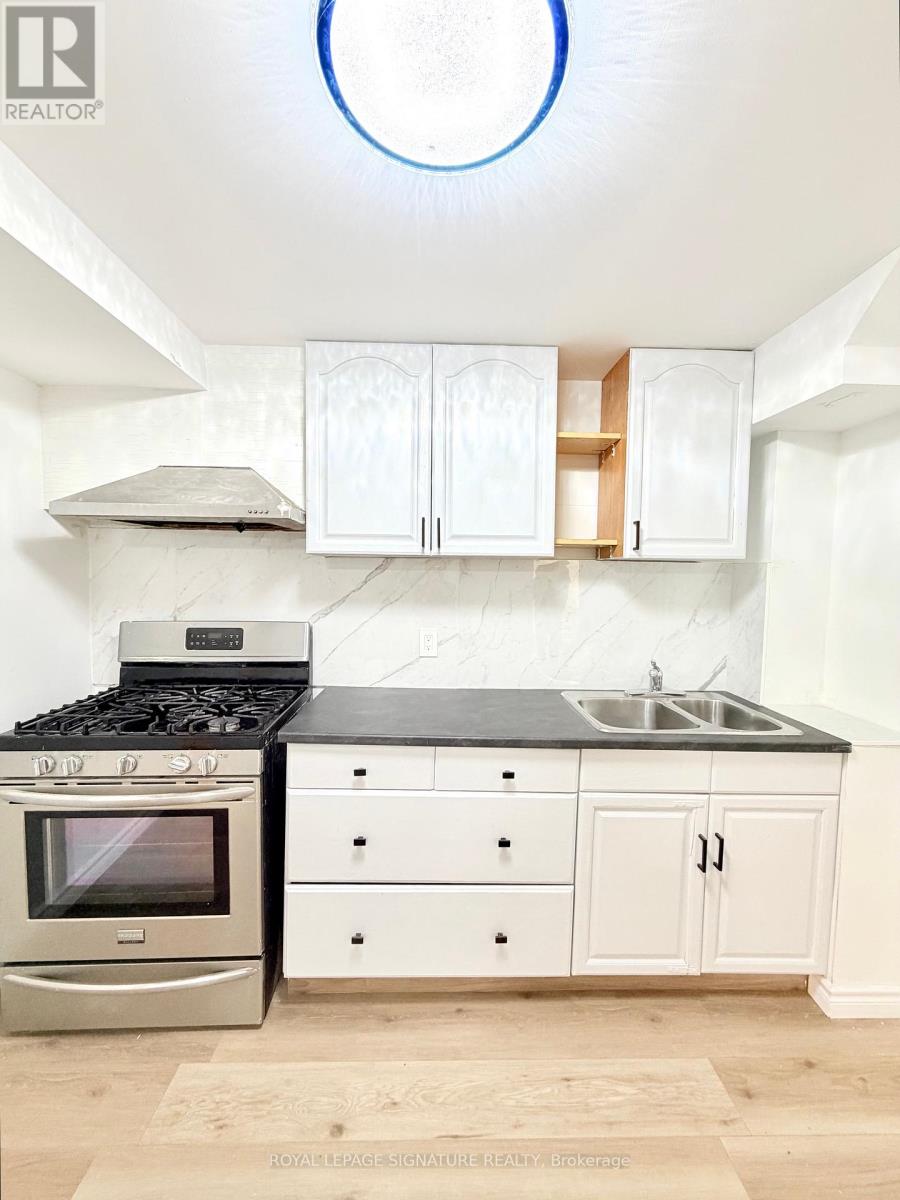 Unit 2 - 41 Broadbridge Drive, Toronto, Ontario  M1C 3K5 - Photo 4 - E12639672