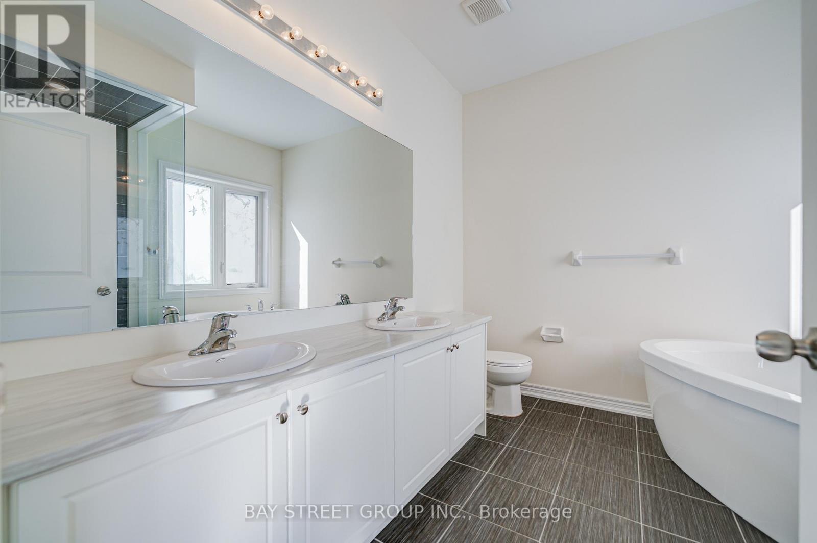 2643 Delphinium Trail, Pickering, Ontario  L1X 0M1 - Photo 20 - E12639730