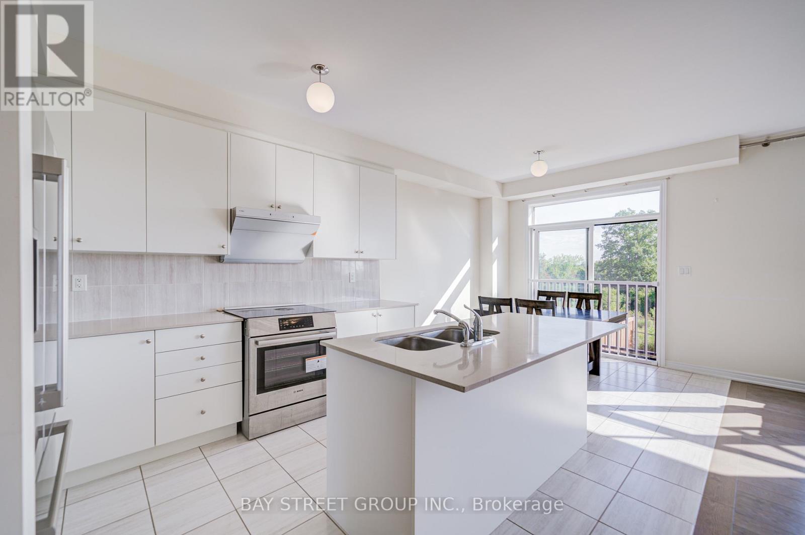 2643 Delphinium Trail, Pickering, Ontario  L1X 0M1 - Photo 8 - E12639730