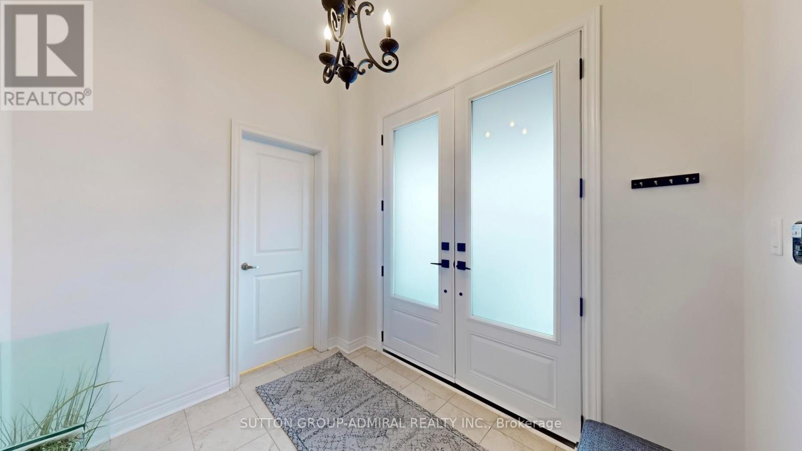 24 Algeo Way, Bradford West Gwillimbury (Bradford), Ontario  L3Z 0W1 - Photo 4 - N12639628