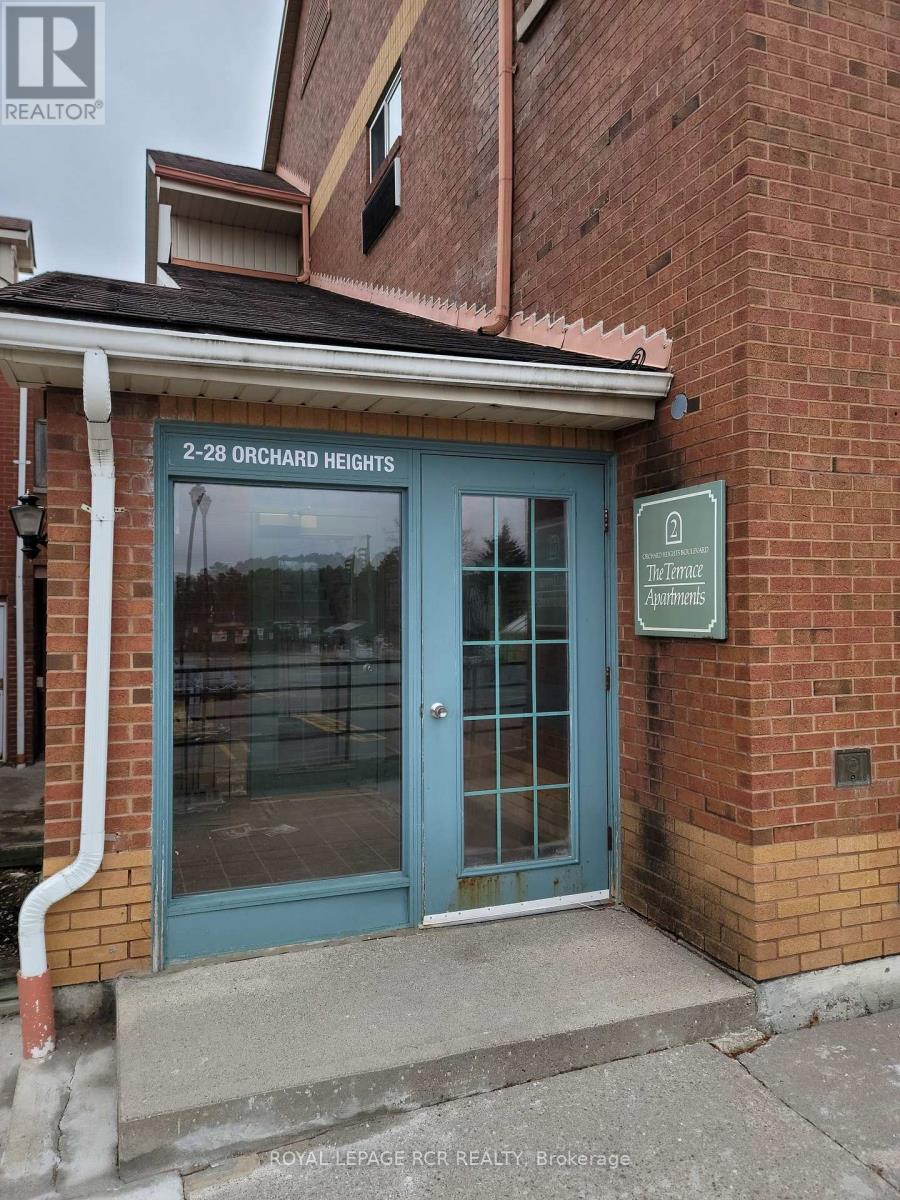 243 - 2 Orchard Heights Boulevard, Aurora, Ontario  L4G 3W3 - Photo 2 - N12639658