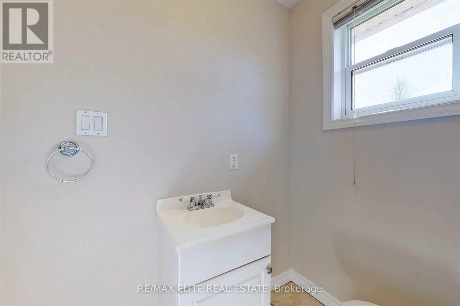 Main - 52 Pine Post Road, Georgina (Historic Lakeshore Communities), Ontario  L4P 3C8 - Photo 10 - N12639700