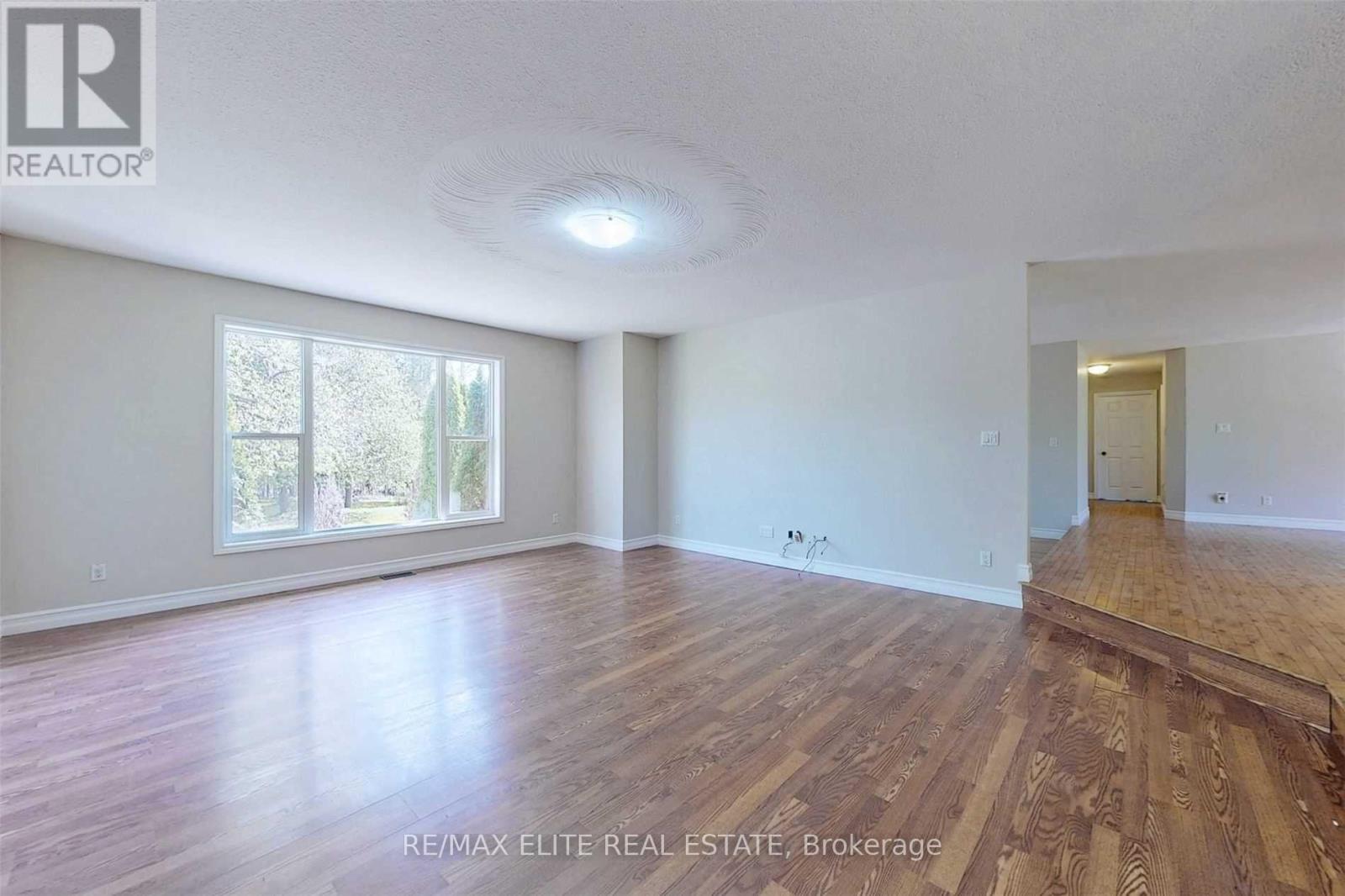 Main - 52 Pine Post Road, Georgina (Historic Lakeshore Communities), Ontario  L4P 3C8 - Photo 7 - N12639700