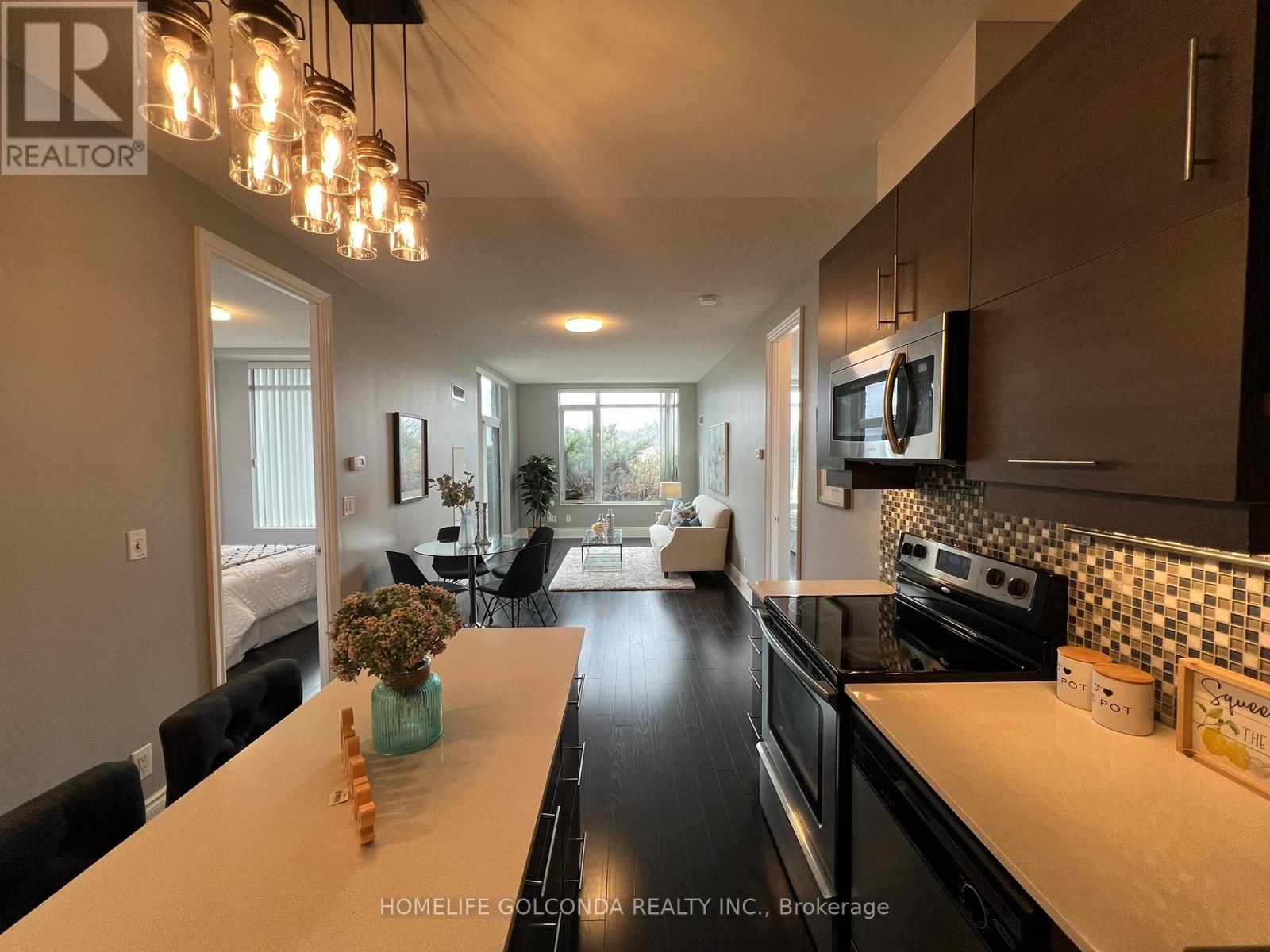 112 - 273 South Park Road, Markham, Ontario  L3T 0B5 - Photo 2 - N12639706