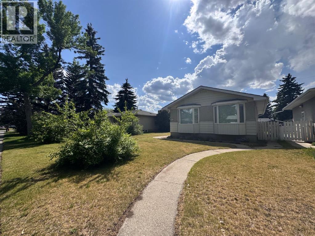 2521 35 Street Se, Calgary, Alberta  T2b 0x4 - Photo 4 - A2273670