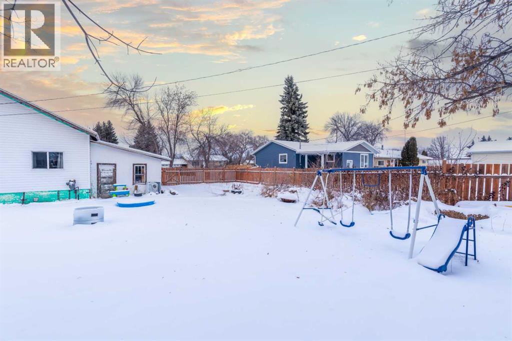 21 1 Street W, Neilburg, Saskatchewan  S0M 2C0 - Photo 2 - A2274600