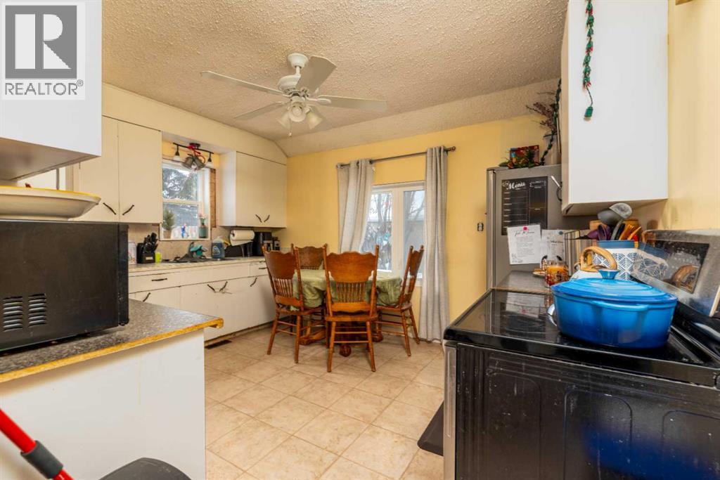 21 1 Street W, Neilburg, Saskatchewan  S0M 2C0 - Photo 6 - A2274600