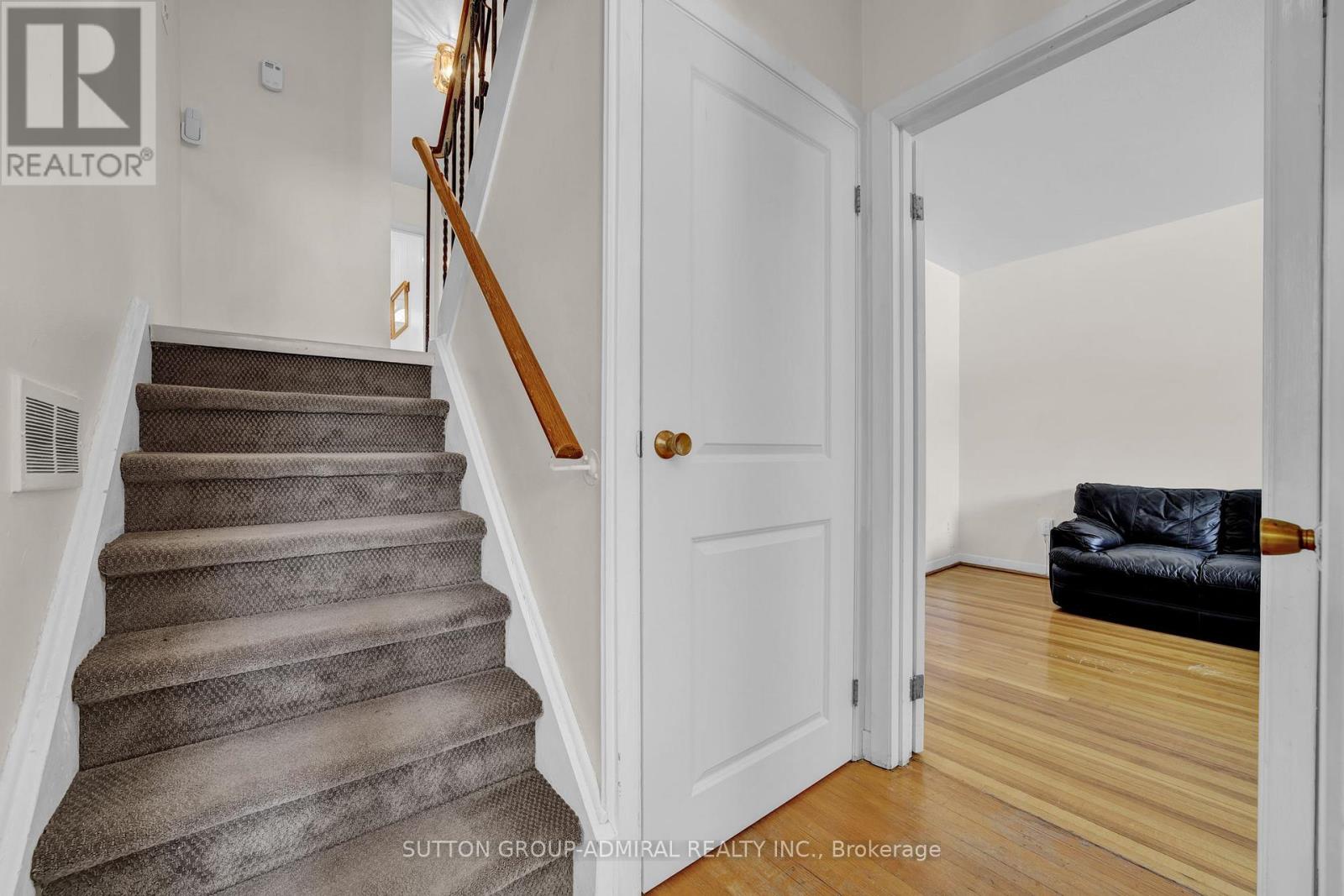 38 Frankton Crescent, Toronto, Ontario  M3J 1C1 - Photo 18 - W12639634