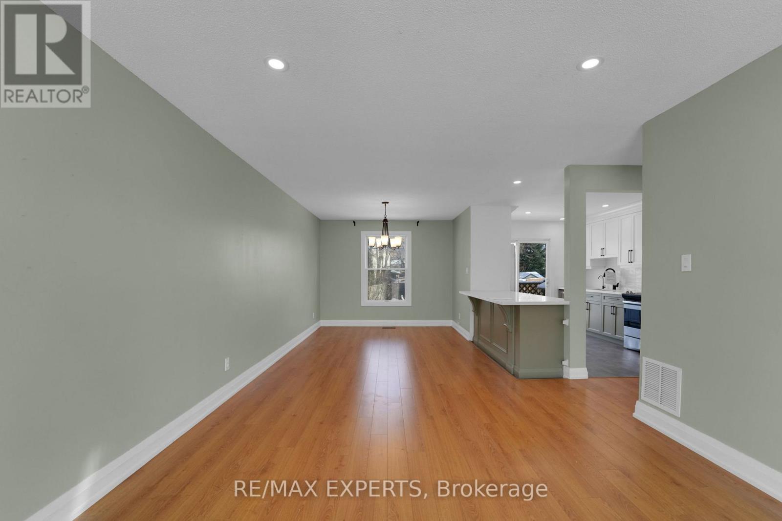 6883 Shelter Bay Road, Mississauga, Ontario  L5N 1T8 - Photo 13 - W12639716