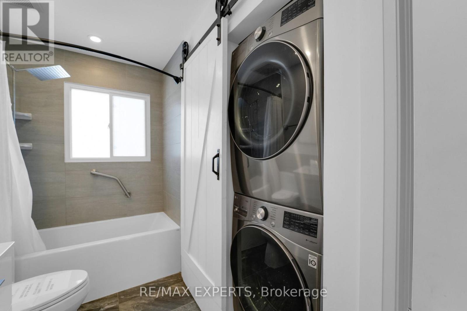 6883 Shelter Bay Road, Mississauga, Ontario  L5N 1T8 - Photo 25 - W12639716