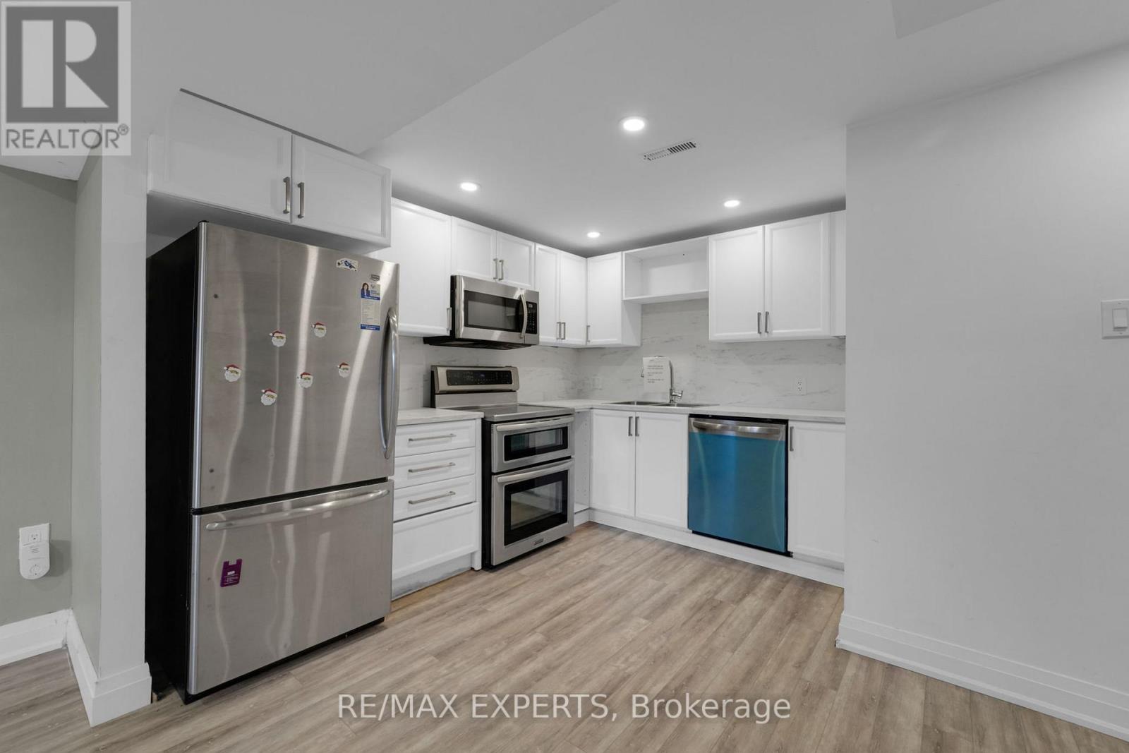 6883 Shelter Bay Road, Mississauga, Ontario  L5N 1T8 - Photo 27 - W12639716