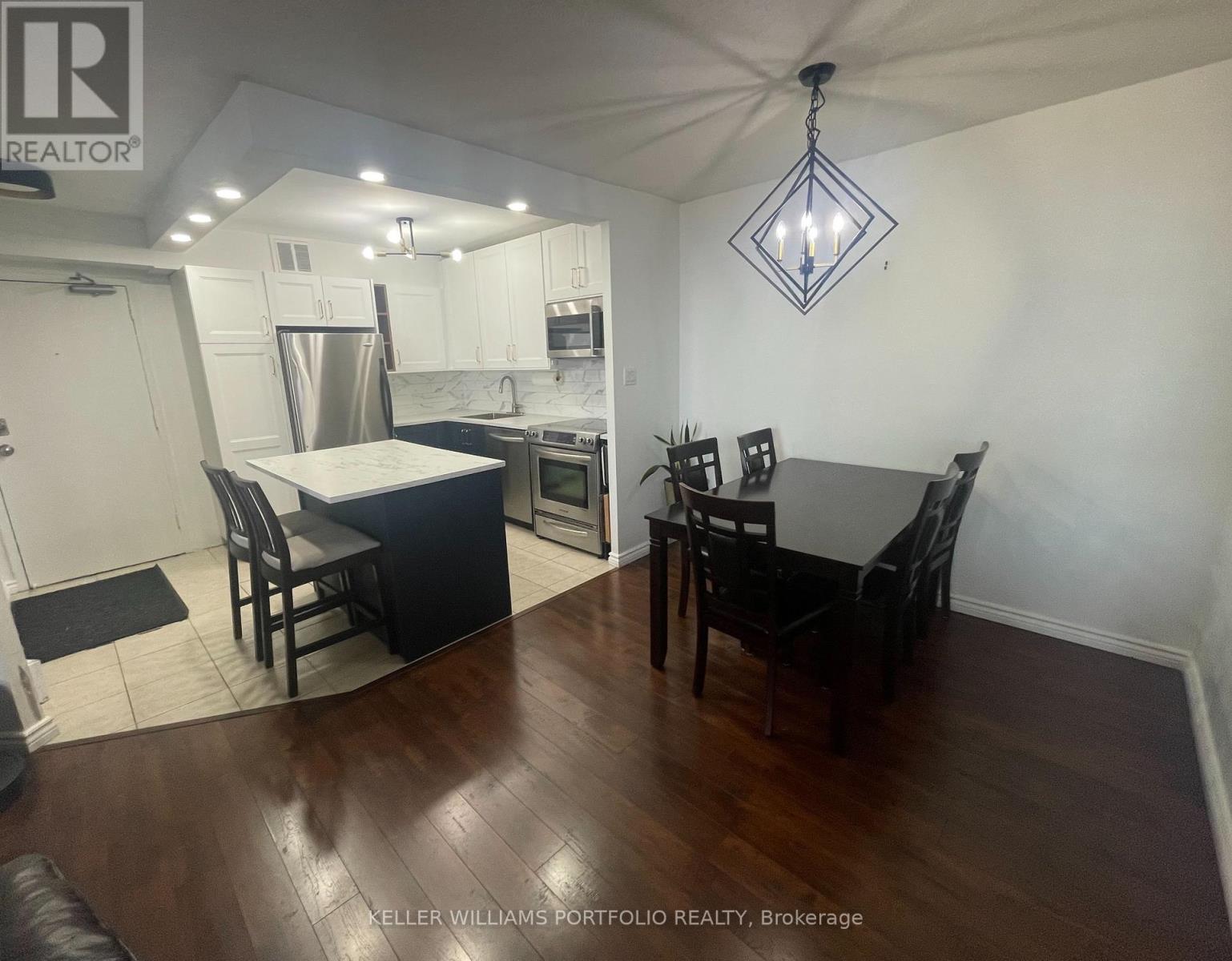 2502 - 330 DIXON ROAD, Toronto, Ontario