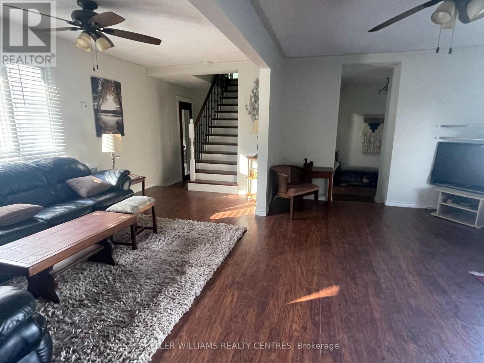 271 George Drive, Kawartha Lakes, Ontario  K0M 1A0 - Photo 2 - X12639718