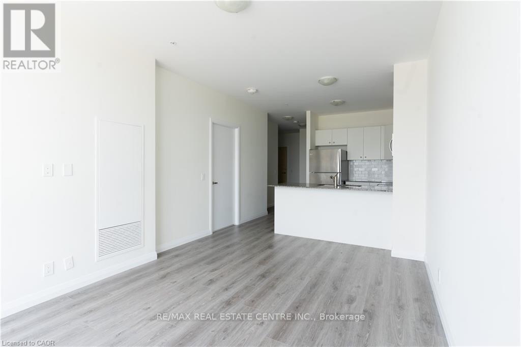 1301 - 104 Garment Street, Kitchener, Ontario N2G 0C3 - Photo 8 - X12639724
