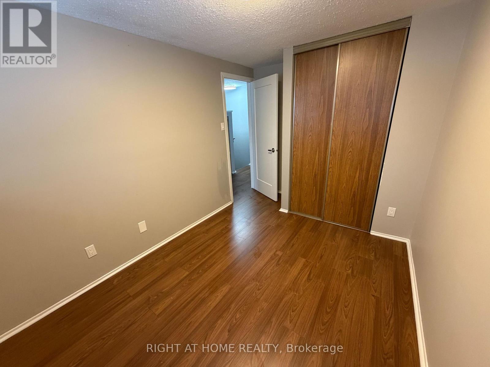 154 - 2570 Southvale Crescent, Ottawa, Ontario  K1B 5B6 - Photo 15 - X12639736