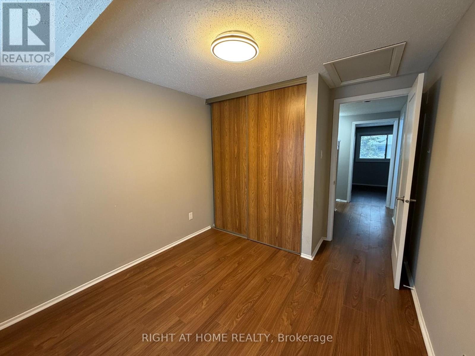 154 - 2570 Southvale Crescent, Ottawa, Ontario  K1B 5B6 - Photo 17 - X12639736